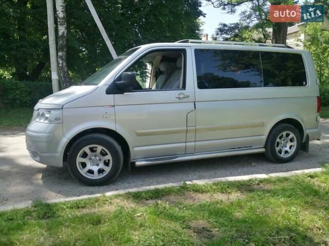 Серый Фольксваген Transporter, объемом двигателя 2.5 л и пробегом 225 тыс. км за 9500 $, фото 1 на Automoto.ua