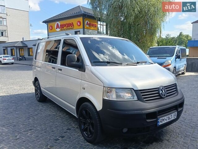 Сірий Фольксваген Transporter, об'ємом двигуна 1.9 л та пробігом 580 тис. км за 7500 $, фото 1 на Automoto.ua
