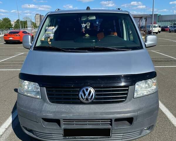 Серый Фольксваген Transporter, объемом двигателя 2.5 л и пробегом 335 тыс. км за 9200 $, фото 1 на Automoto.ua