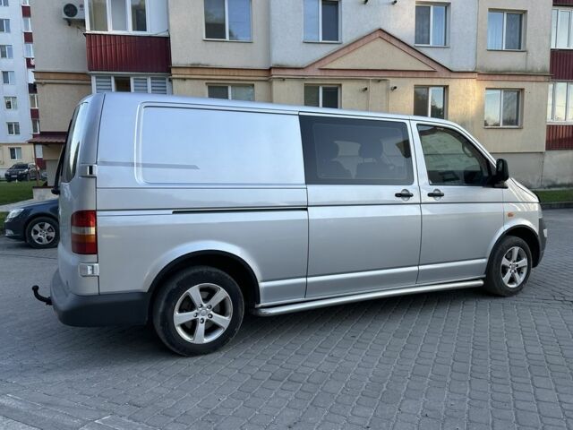 Серый Фольксваген Transporter, объемом двигателя 2.5 л и пробегом 215 тыс. км за 8700 $, фото 1 на Automoto.ua