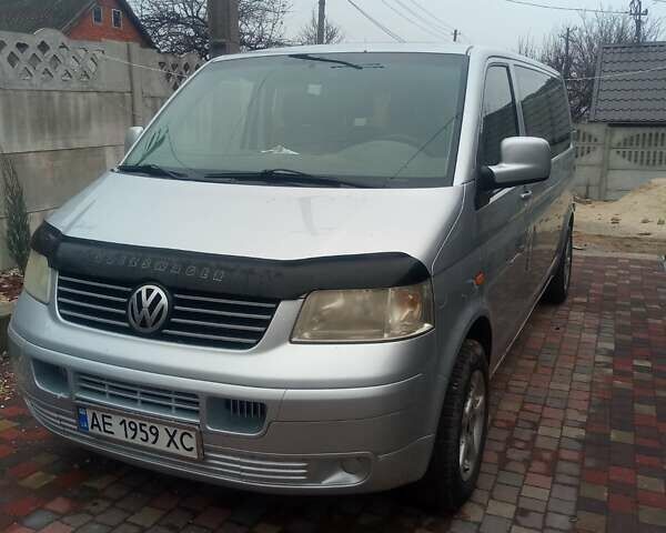 Серый Фольксваген Transporter, объемом двигателя 1.9 л и пробегом 430 тыс. км за 8500 $, фото 1 на Automoto.ua