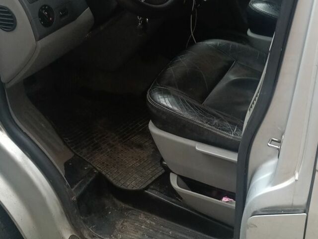 Серый Фольксваген Transporter, объемом двигателя 2.5 л и пробегом 450 тыс. км за 3352 $, фото 1 на Automoto.ua