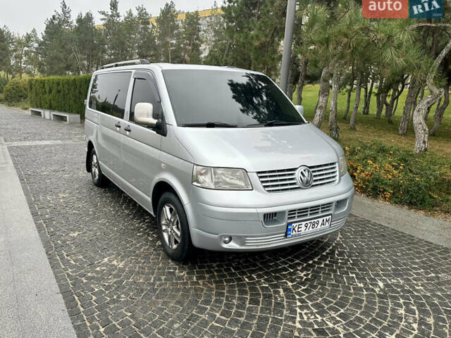 Сірий Фольксваген Transporter, об'ємом двигуна 1.9 л та пробігом 401 тис. км за 9000 $, фото 1 на Automoto.ua