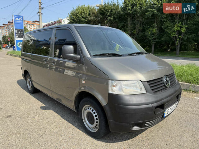 Серый Фольксваген Transporter, объемом двигателя 1.9 л и пробегом 280 тыс. км за 8200 $, фото 1 на Automoto.ua