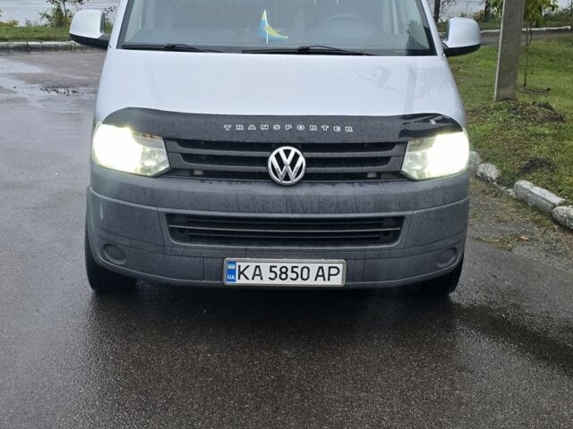 Серый Фольксваген Transporter, объемом двигателя 2 л и пробегом 273 тыс. км за 13300 $, фото 1 на Automoto.ua
