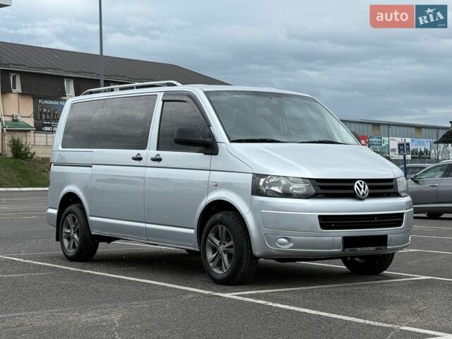 Серый Фольксваген Transporter, объемом двигателя 2 л и пробегом 240 тыс. км за 15600 $, фото 1 на Automoto.ua