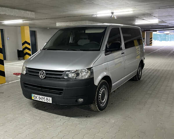 Сірий Фольксваген Transporter, об'ємом двигуна 2 л та пробігом 200 тис. км за 11300 $, фото 1 на Automoto.ua