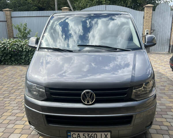 Серый Фольксваген Transporter, объемом двигателя 1.97 л и пробегом 276 тыс. км за 18500 $, фото 1 на Automoto.ua