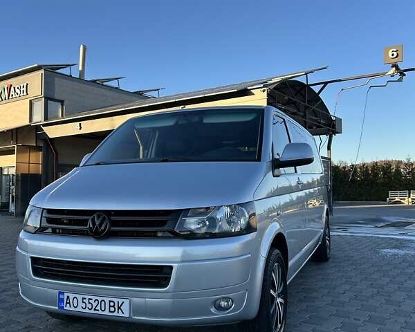 Сірий Фольксваген Transporter, об'ємом двигуна 2 л та пробігом 359 тис. км за 15943 $, фото 1 на Automoto.ua