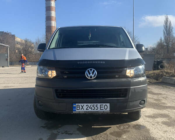 Серый Фольксваген Transporter, объемом двигателя 2 л и пробегом 365 тыс. км за 13800 $, фото 1 на Automoto.ua