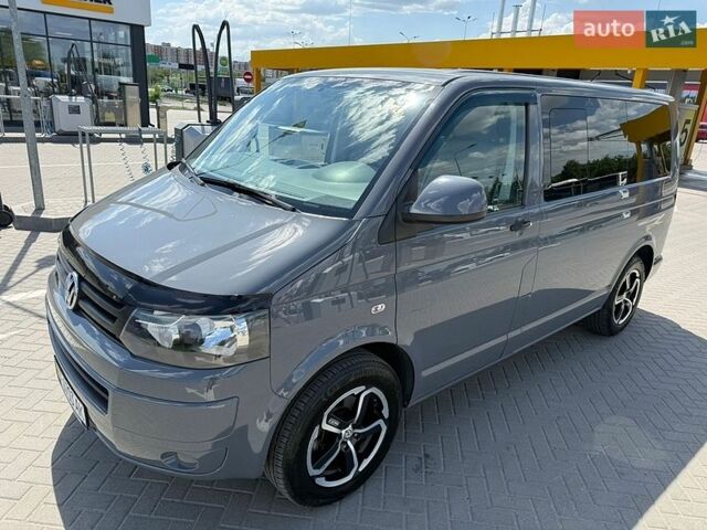 Серый Фольксваген Transporter, объемом двигателя 2 л и пробегом 350 тыс. км за 14999 $, фото 1 на Automoto.ua