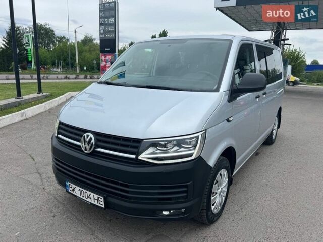 Серый Фольксваген Transporter, объемом двигателя 1.97 л и пробегом 370 тыс. км за 18500 $, фото 1 на Automoto.ua
