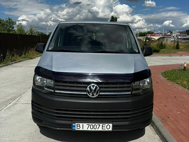 Серый Фольксваген Transporter, объемом двигателя 2 л и пробегом 382 тыс. км за 20500 $, фото 1 на Automoto.ua