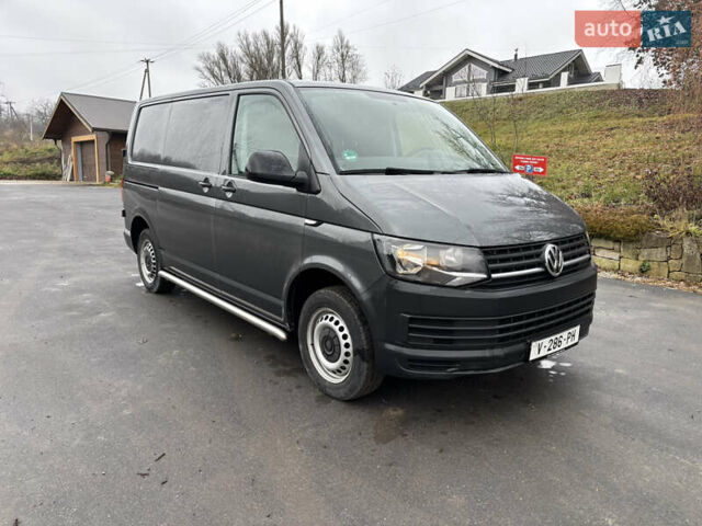 Серый Фольксваген Transporter, объемом двигателя 0 л и пробегом 187 тыс. км за 20499 $, фото 1 на Automoto.ua