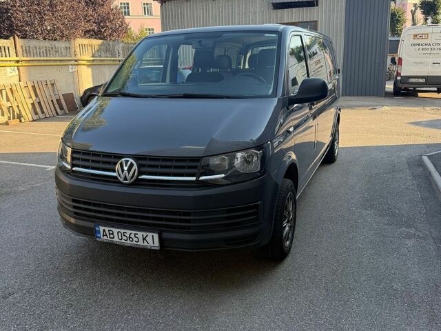 Сірий Фольксваген Transporter, об'ємом двигуна 2 л та пробігом 215 тис. км за 18700 $, фото 1 на Automoto.ua