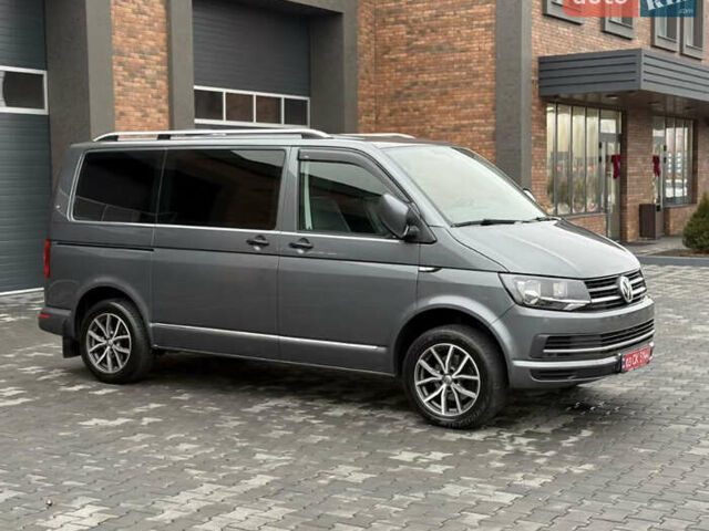 Сірий Фольксваген Transporter, об'ємом двигуна 2 л та пробігом 209 тис. км за 27900 $, фото 1 на Automoto.ua