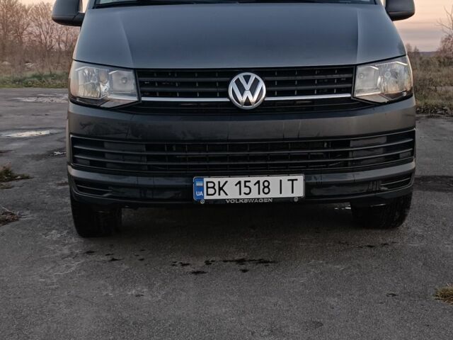 Сірий Фольксваген Transporter, об'ємом двигуна 2 л та пробігом 260 тис. км за 24000 $, фото 1 на Automoto.ua