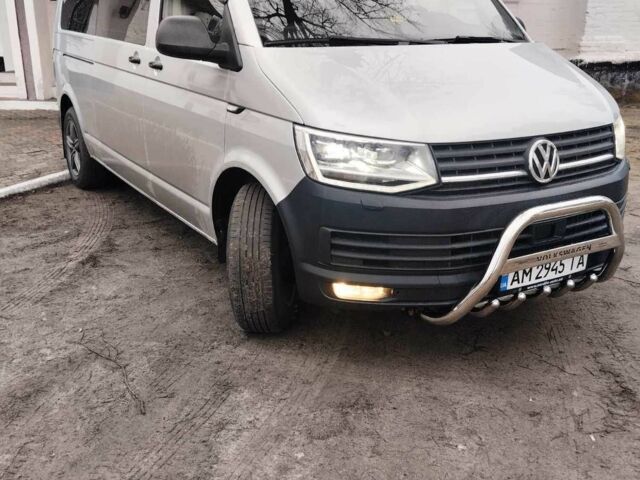 Серый Фольксваген Transporter, объемом двигателя 2 л и пробегом 210 тыс. км за 29970 $, фото 1 на Automoto.ua