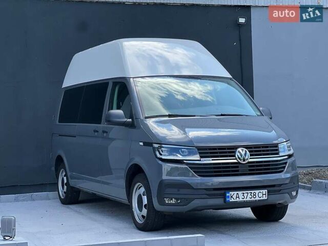 Серый Фольксваген Transporter, объемом двигателя 1.97 л и пробегом 18 тыс. км за 49800 $, фото 1 на Automoto.ua