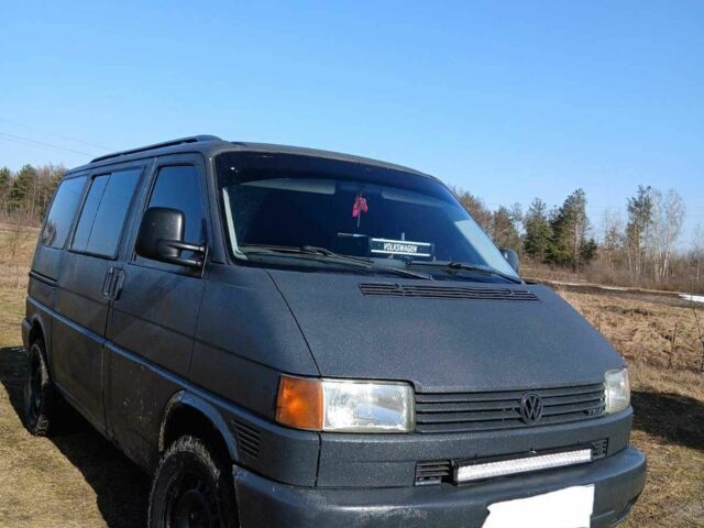 Серый Фольксваген Transporter, объемом двигателя 2.5 л и пробегом 200 тыс. км за 3000 $, фото 1 на Automoto.ua