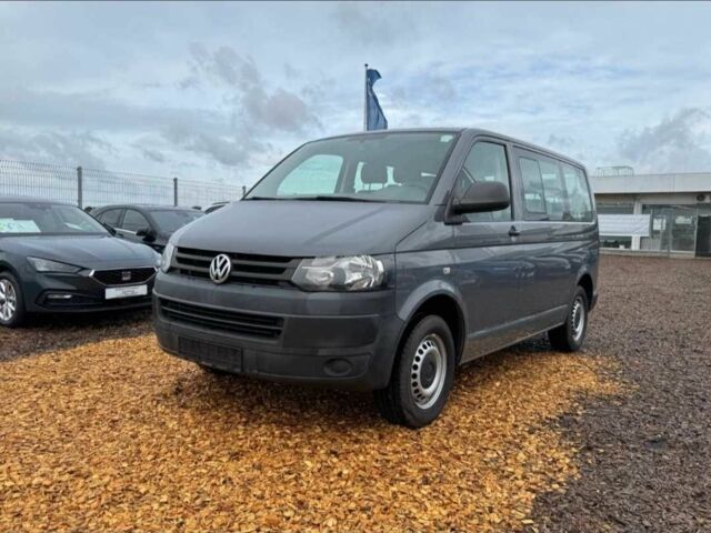 Серый Фольксваген Transporter, объемом двигателя 2 л и пробегом 219 тыс. км за 21000 $, фото 1 на Automoto.ua