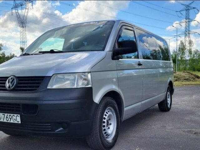 Серый Фольксваген Transporter, объемом двигателя 2.5 л и пробегом 219 тыс. км за 3400 $, фото 1 на Automoto.ua