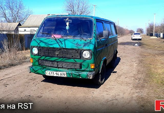Серый Фольксваген Transporter, объемом двигателя 1.6 л и пробегом 550 тыс. км за 2000 $, фото 1 на Automoto.ua