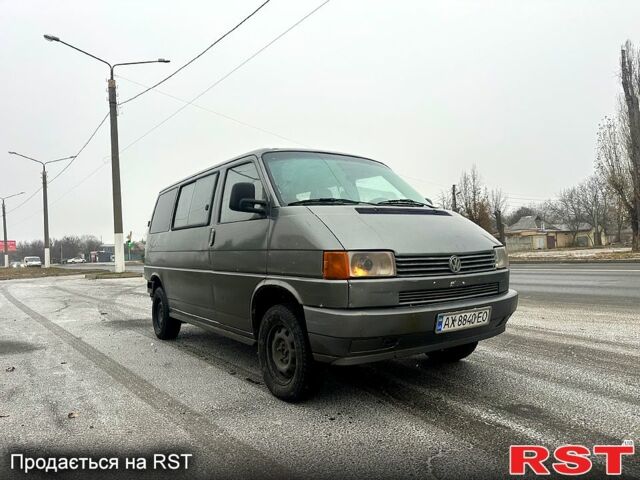 Сірий Фольксваген Transporter, об'ємом двигуна 2.4 л та пробігом 300 тис. км за 4000 $, фото 1 на Automoto.ua