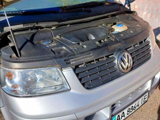 Серый Фольксваген Transporter, объемом двигателя 2.5 л и пробегом 234 тыс. км за 9700 $, фото 1 на Automoto.ua