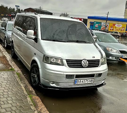 Серый Фольксваген Transporter, объемом двигателя 1.9 л и пробегом 247 тыс. км за 8600 $, фото 1 на Automoto.ua