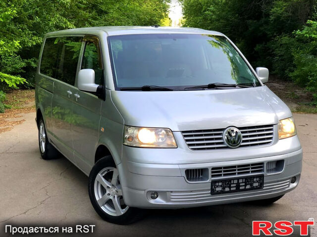 Серый Фольксваген Transporter, объемом двигателя 2.5 л и пробегом 265 тыс. км за 8800 $, фото 1 на Automoto.ua