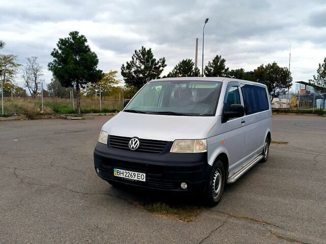 Серый Фольксваген Transporter, объемом двигателя 1.9 л и пробегом 227 тыс. км за 11500 $, фото 1 на Automoto.ua