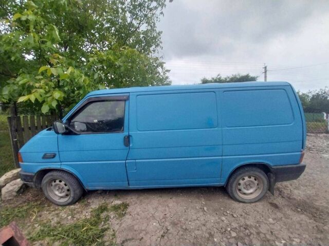 Синий Фольксваген Transporter, объемом двигателя 2.4 л и пробегом 643 тыс. км за 2300 $, фото 1 на Automoto.ua