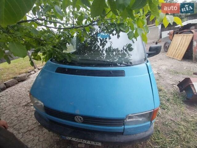 Синий Фольксваген Transporter, объемом двигателя 2.4 л и пробегом 640 тыс. км за 2300 $, фото 1 на Automoto.ua