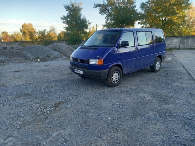 Синий Фольксваген Transporter, объемом двигателя 0 л и пробегом 570 тыс. км за 3999 $, фото 1 на Automoto.ua