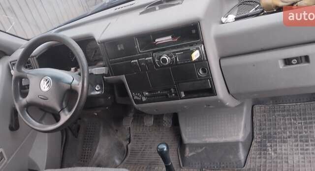 Синій Фольксваген Transporter, об'ємом двигуна 2.4 л та пробігом 383 тис. км за 4000 $, фото 1 на Automoto.ua
