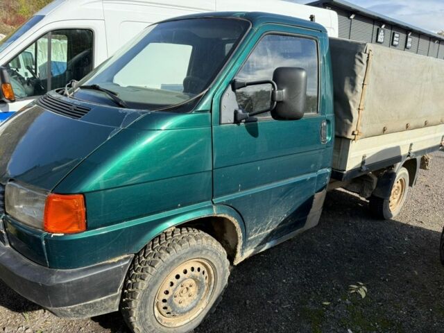 Синий Фольксваген Transporter, объемом двигателя 2.4 л и пробегом 10 тыс. км за 1891 $, фото 1 на Automoto.ua