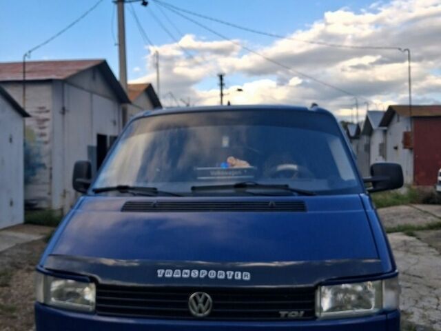 Синий Фольксваген Transporter, объемом двигателя 2.5 л и пробегом 385 тыс. км за 6900 $, фото 1 на Automoto.ua