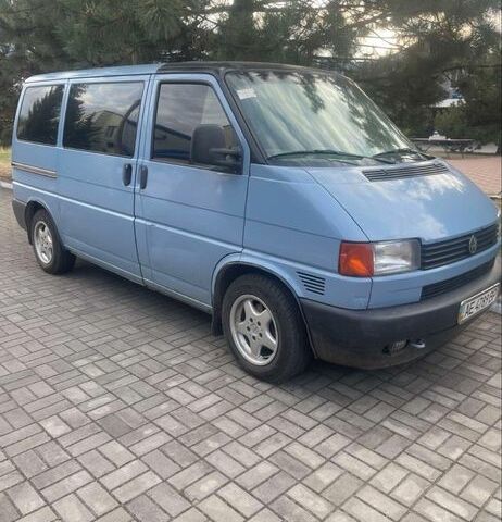 Синій Фольксваген Transporter, об'ємом двигуна 2.5 л та пробігом 300 тис. км за 4632 $, фото 1 на Automoto.ua