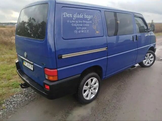 Синий Фольксваген Transporter, объемом двигателя 2.5 л и пробегом 343 тыс. км за 3466 $, фото 1 на Automoto.ua