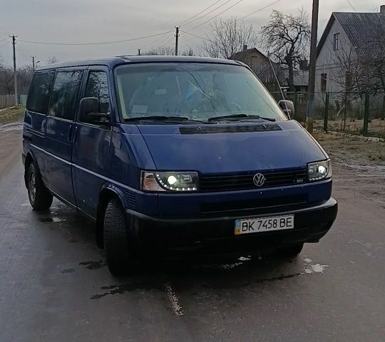 Синий Фольксваген Transporter, объемом двигателя 0 л и пробегом 470 тыс. км за 6000 $, фото 1 на Automoto.ua