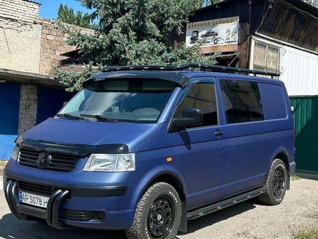 Синий Фольксваген Transporter, объемом двигателя 1.9 л и пробегом 400 тыс. км за 10000 $, фото 1 на Automoto.ua