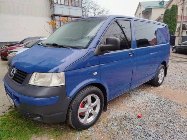 Синий Фольксваген Transporter, объемом двигателя 2.5 л и пробегом 300 тыс. км за 6400 $, фото 1 на Automoto.ua