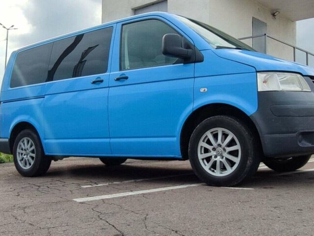 Синий Фольксваген Transporter, объемом двигателя 1.9 л и пробегом 366 тыс. км за 8700 $, фото 1 на Automoto.ua