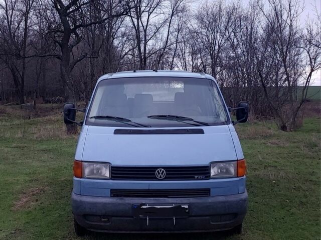 Синий Фольксваген Transporter, объемом двигателя 2.5 л и пробегом 344 тыс. км за 4250 $, фото 1 на Automoto.ua