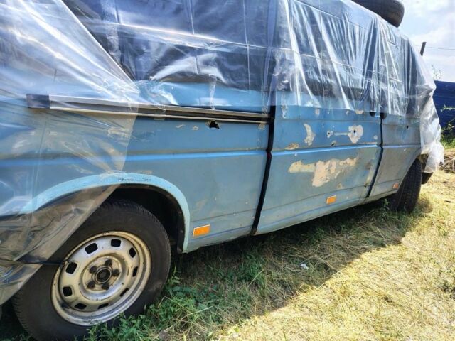 Синий Фольксваген Transporter, объемом двигателя 1.9 л и пробегом 200 тыс. км за 2500 $, фото 1 на Automoto.ua