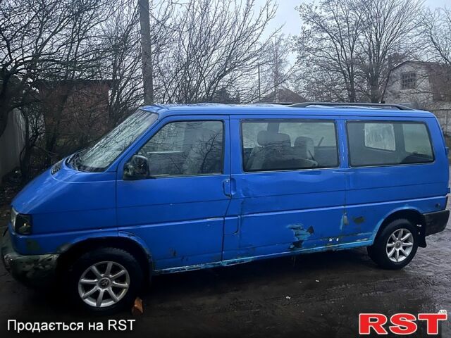 Синий Фольксваген Transporter, объемом двигателя 2.5 л и пробегом 200 тыс. км за 3800 $, фото 1 на Automoto.ua