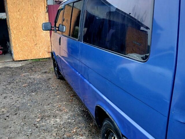 Синий Фольксваген Transporter, объемом двигателя 2.4 л и пробегом 470 тыс. км за 5000 $, фото 1 на Automoto.ua