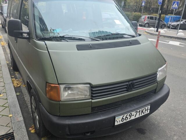 Зеленый Фольксваген Transporter, объемом двигателя 0 л и пробегом 400 тыс. км за 4500 $, фото 1 на Automoto.ua