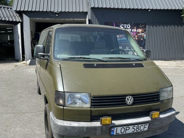 Зелений Фольксваген Transporter, об'ємом двигуна 2 л та пробігом 330 тис. км за 2500 $, фото 1 на Automoto.ua